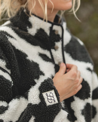 Calf Fleece Pullover
